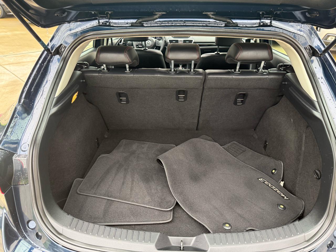 Mazda MAZDA3 i Grand Touring AT 5-Door 2015