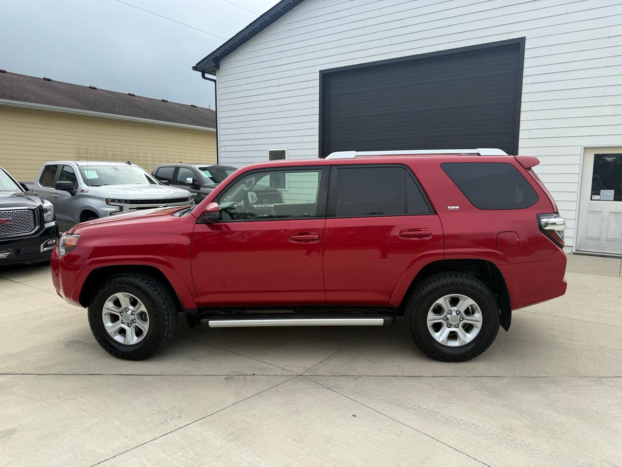 Toyota 4Runner SR5 4WD 2016