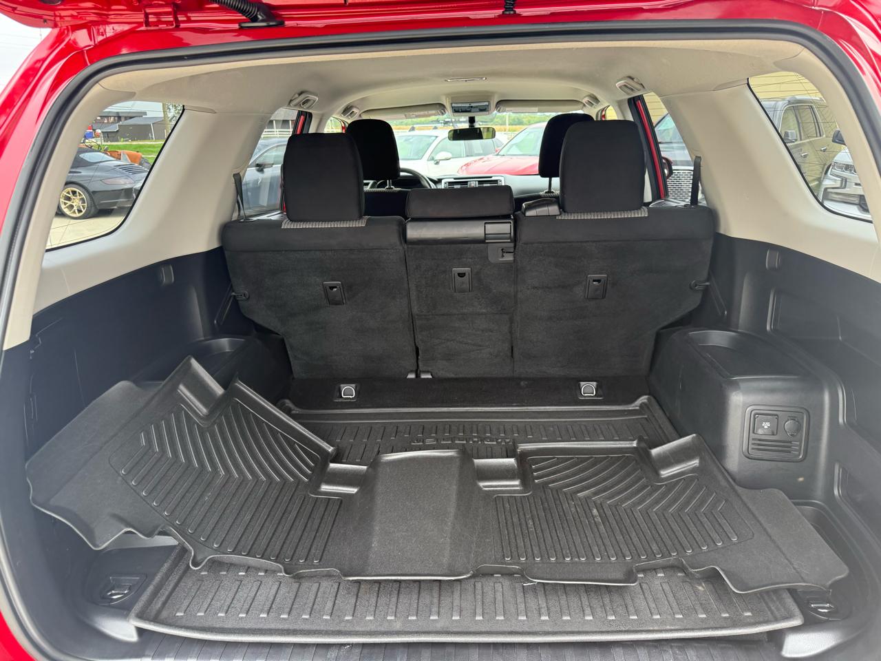 Toyota 4Runner SR5 4WD 2016