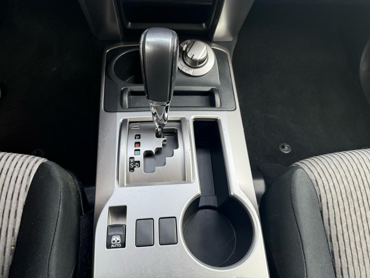 Toyota 4Runner SR5 4WD 2016