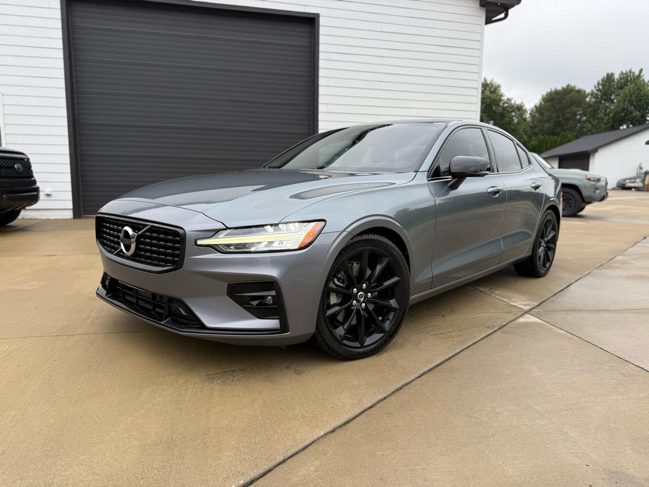 2021 Volvo S60 T5 Momentum