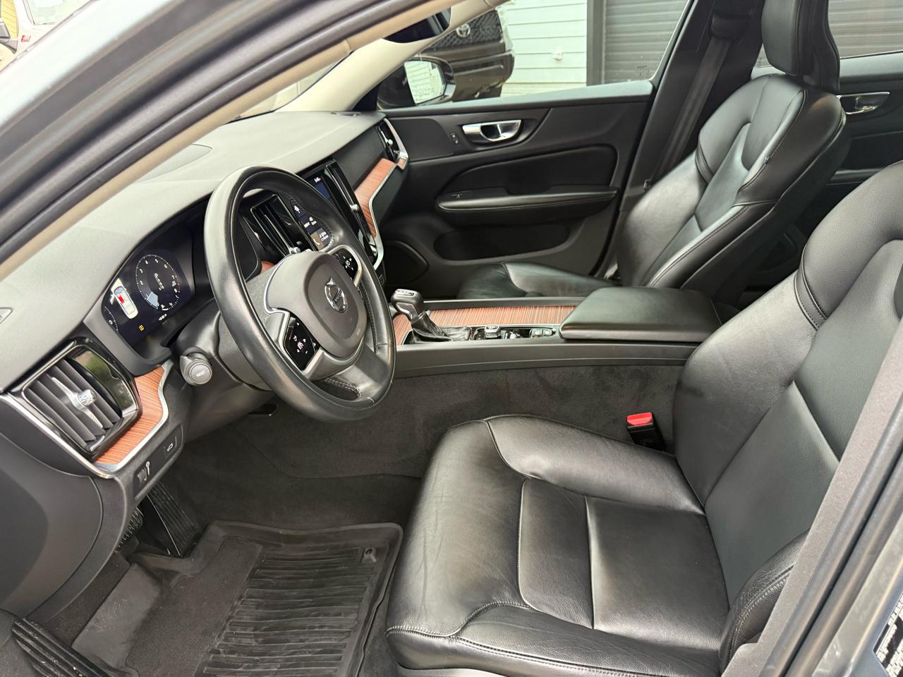 Volvo S60 T5 Momentum 2021