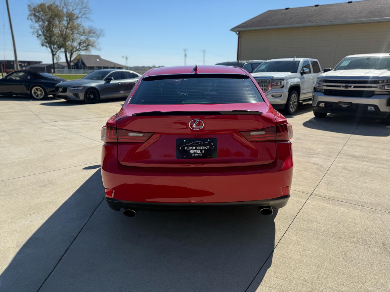 Lexus IS 300 AWD 2016