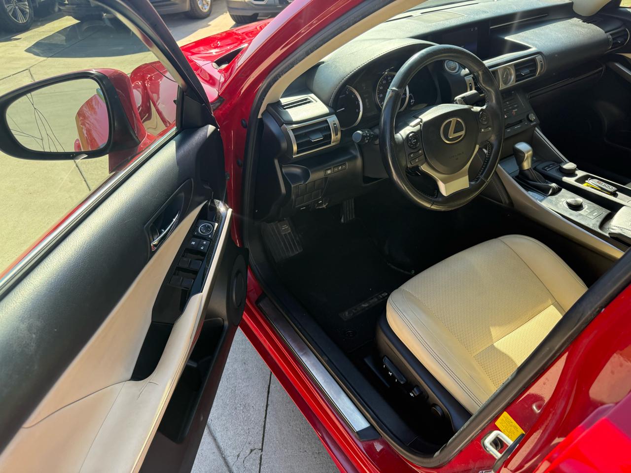 Lexus IS 300 AWD 2016