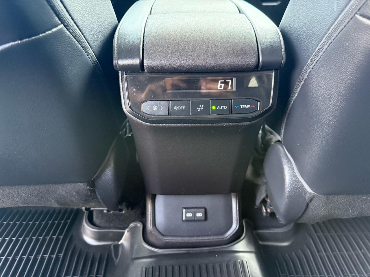 Toyota Highlander XLE AWD V6 2022
