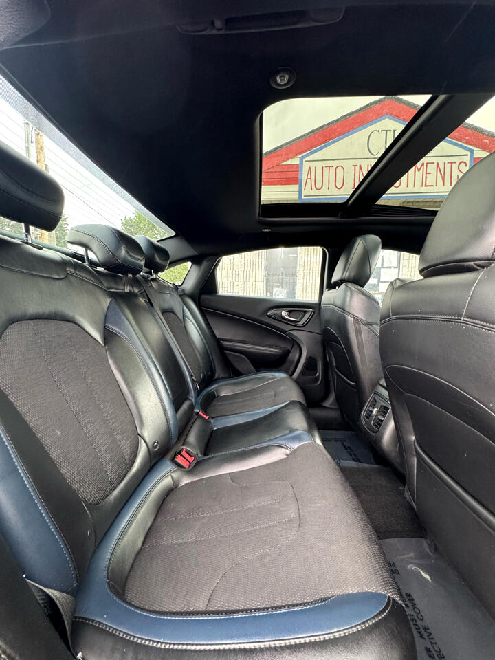 Chrysler 200 S AWD 2015 Chrysler 200 S AWD 2015