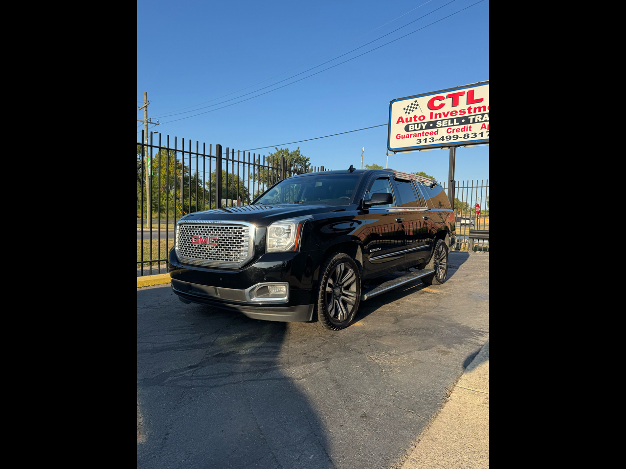 GMC Yukon XL Denali 4WD 2017 GMC Yukon XL Denali 4WD 2017