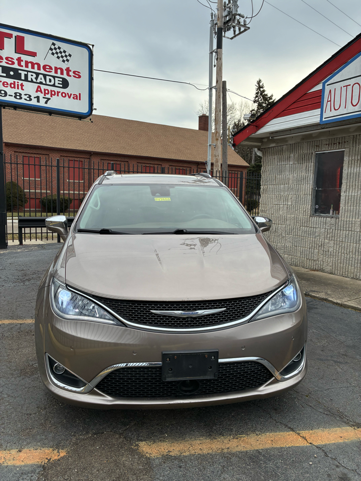 Chrysler Pacifica Limited 2017