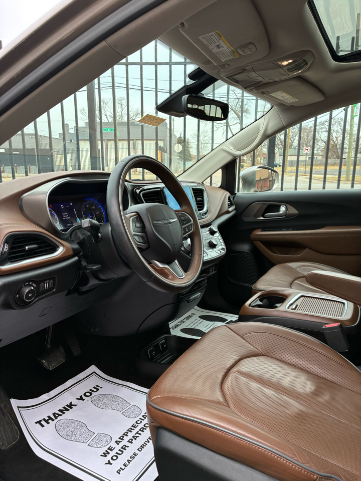 Chrysler Pacifica Limited 2017