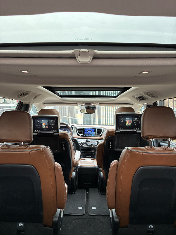 Chrysler Pacifica Limited 2017