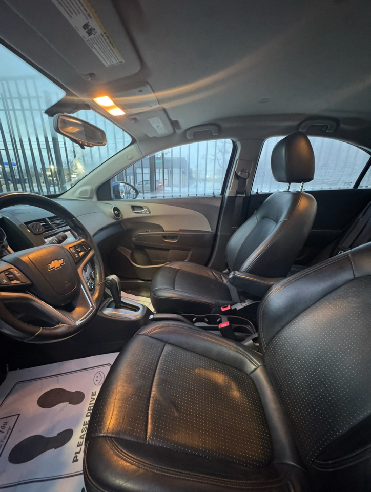 Chevrolet Sonic LTZ Auto Sedan 2014