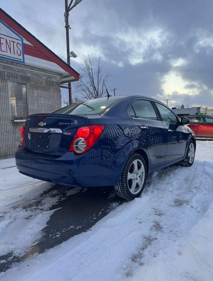 Chevrolet Sonic LTZ Auto Sedan 2014