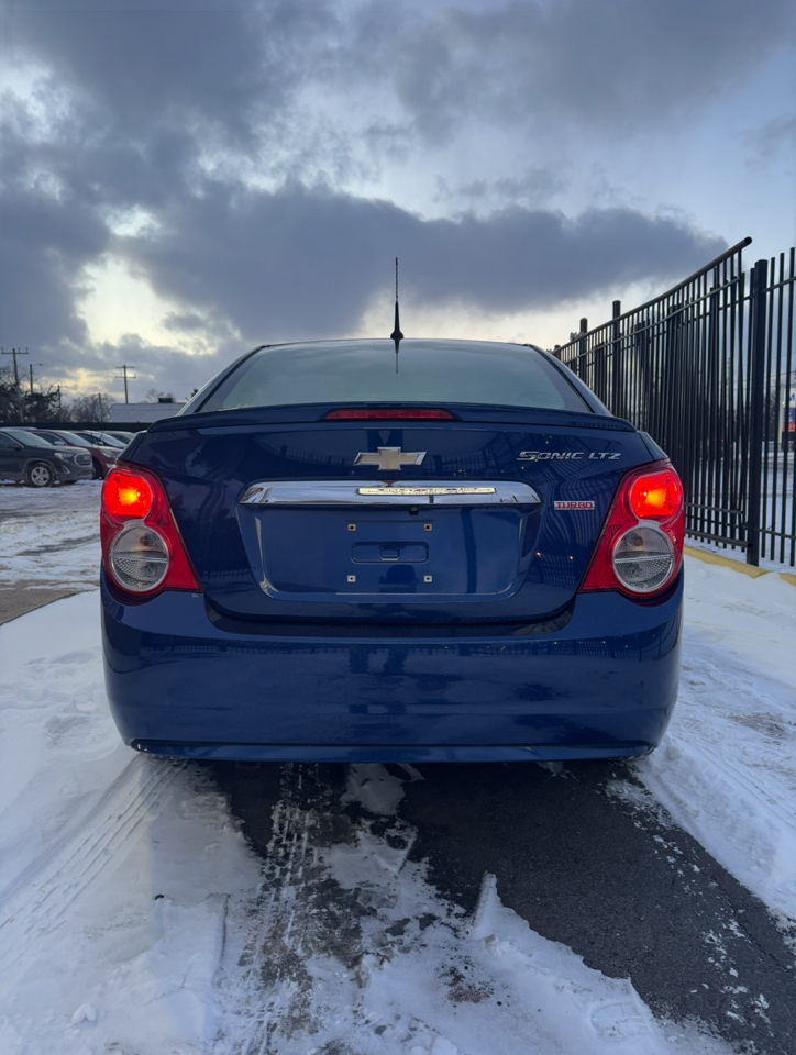 Chevrolet Sonic LTZ Auto Sedan 2014