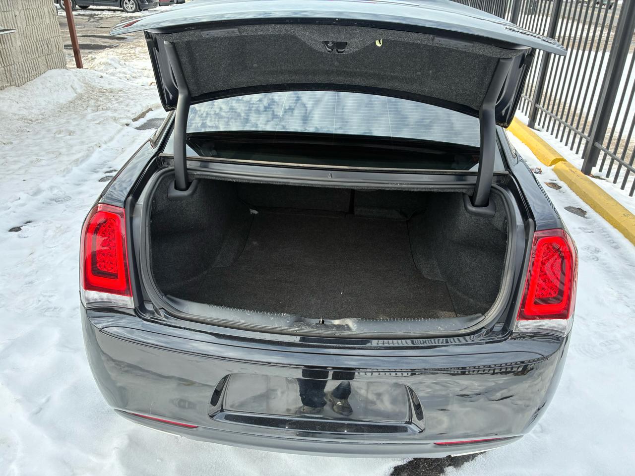 Chrysler 300 S V6 RWD 2019