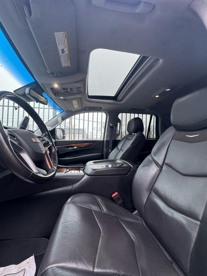 Cadillac Escalade Luxury 4WD 2017