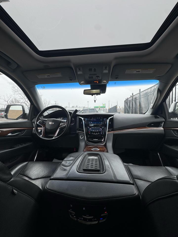 Cadillac Escalade Luxury 4WD 2017