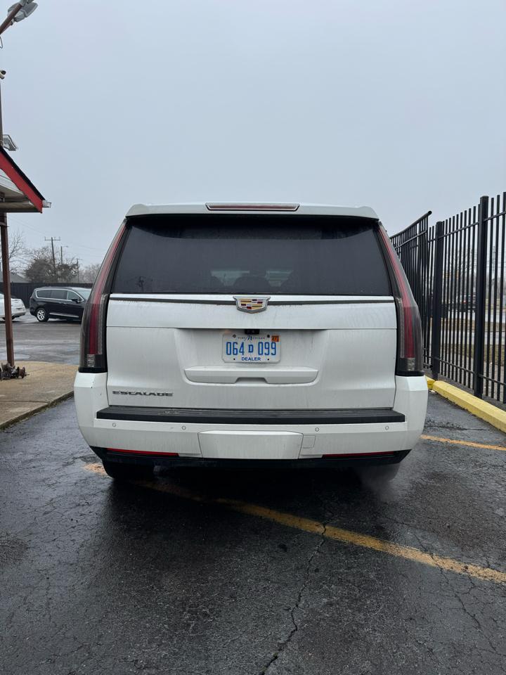 Cadillac Escalade Luxury 4WD 2017