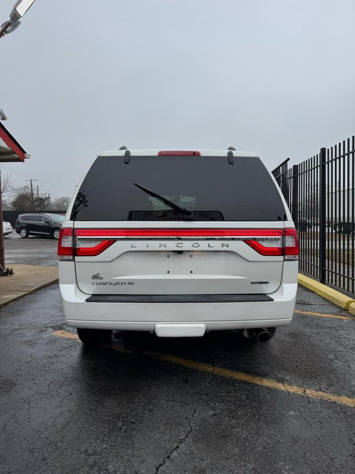 Lincoln Navigator 4WD 2015