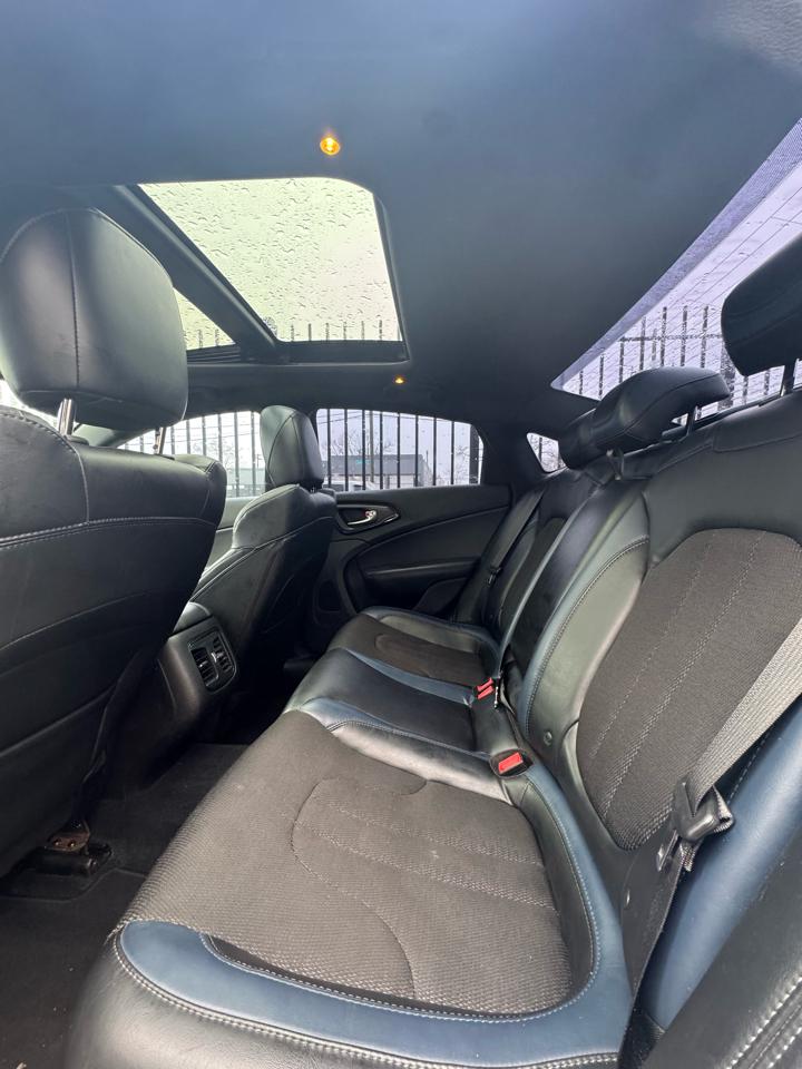 Chrysler 200 S AWD 2015