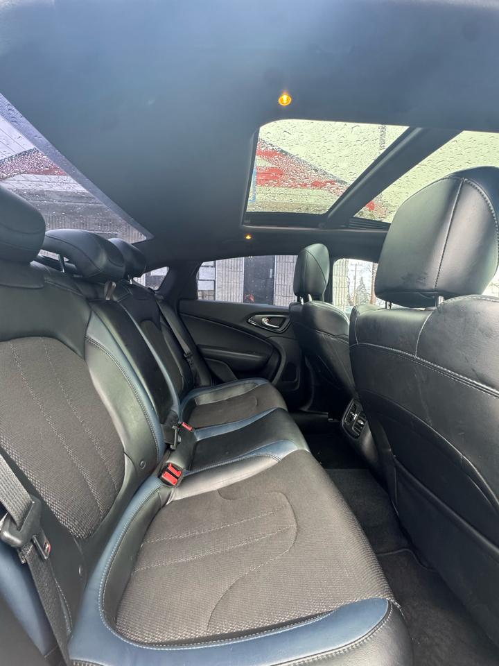 Chrysler 200 S AWD 2015