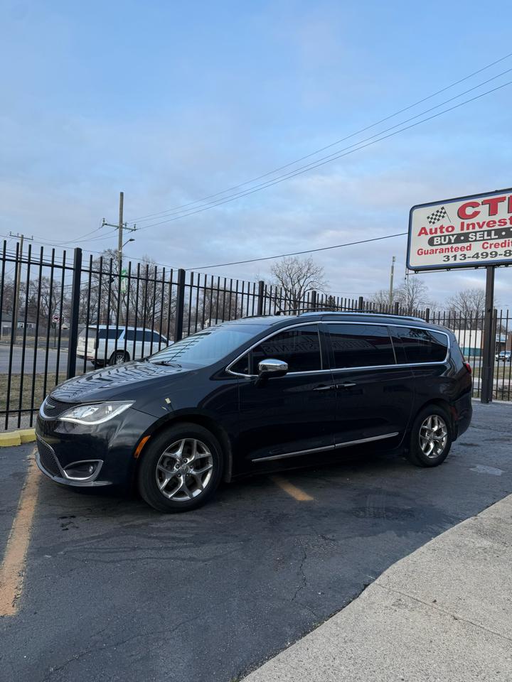Chrysler Pacifica Limited 2017