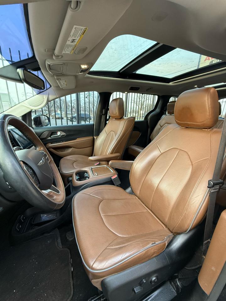 Chrysler Pacifica Limited 2017