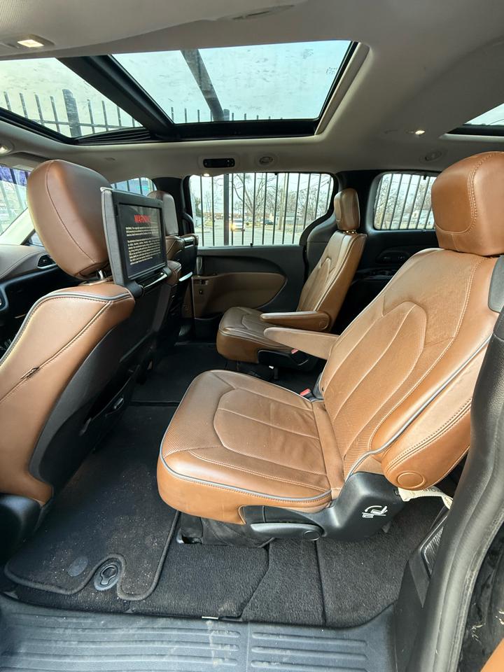 Chrysler Pacifica Limited 2017