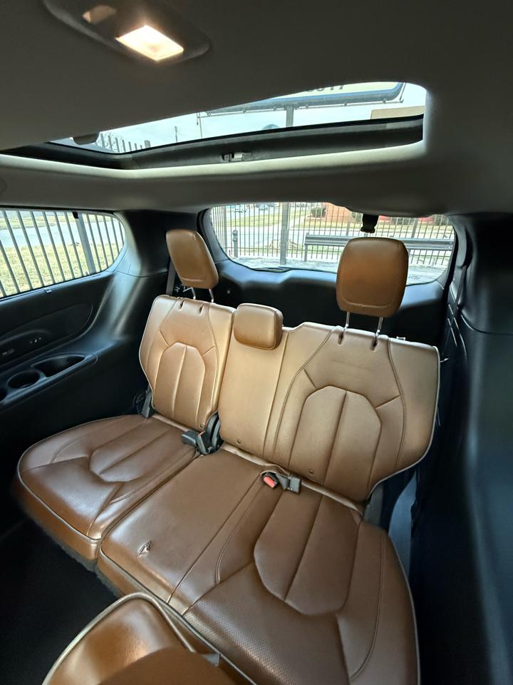 Chrysler Pacifica Limited 2017