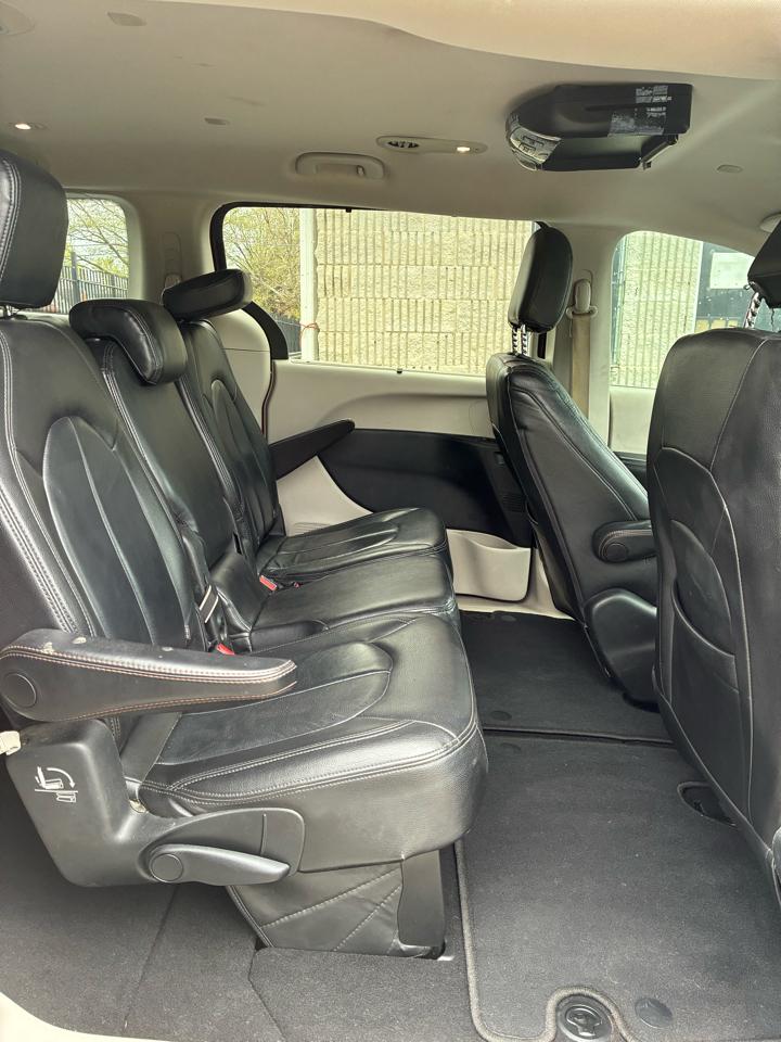 Chrysler Pacifica Touring-L 2017