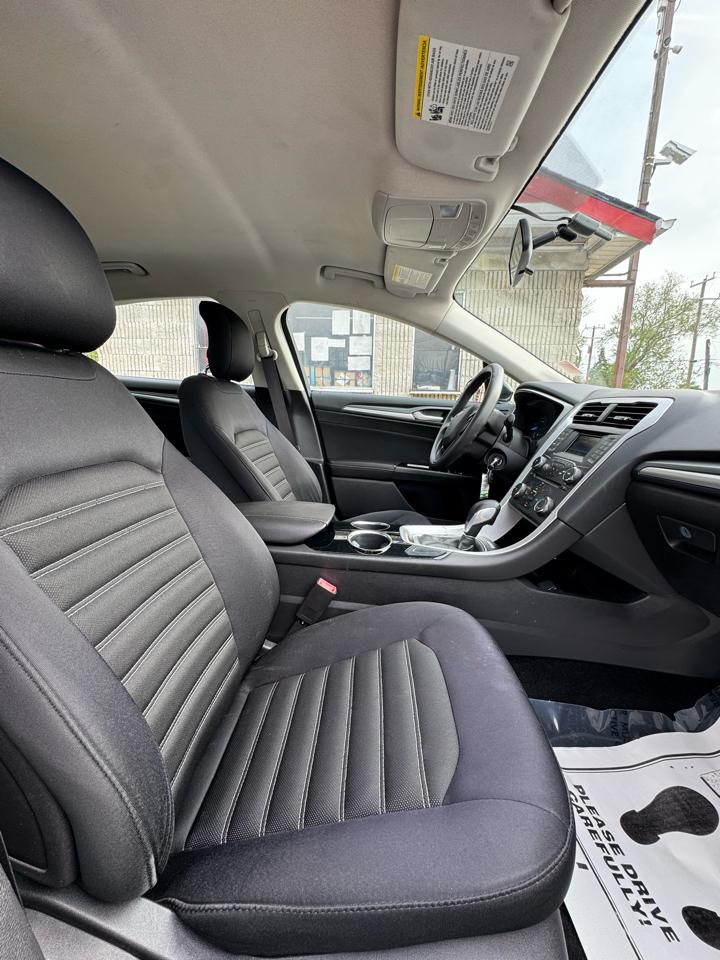 Ford Fusion SE 2013
