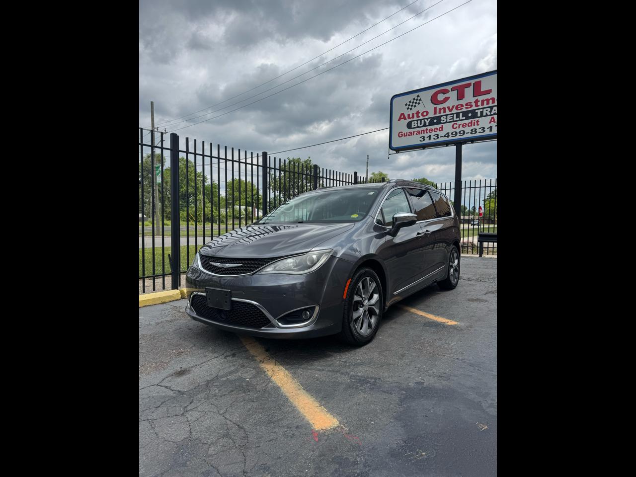 Chrysler Pacifica Limited 2017