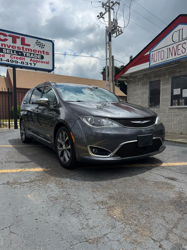 Chrysler Pacifica Limited 2017
