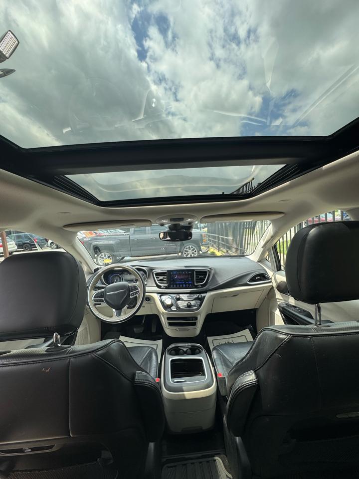 Chrysler Pacifica Limited 2017