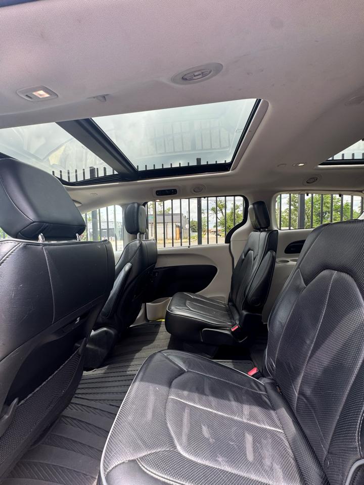 Chrysler Pacifica Limited 2017