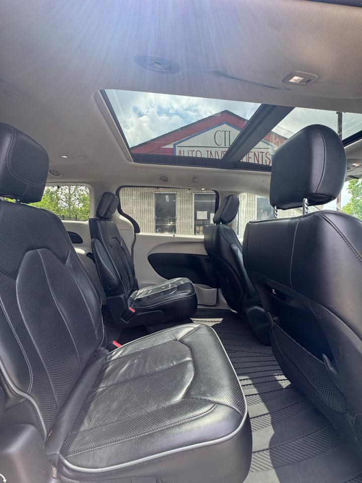 Chrysler Pacifica Limited 2017