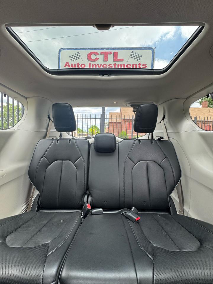 Chrysler Pacifica Limited 2017