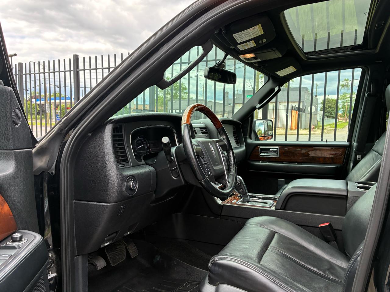 Lincoln Navigator 4WD 2015
