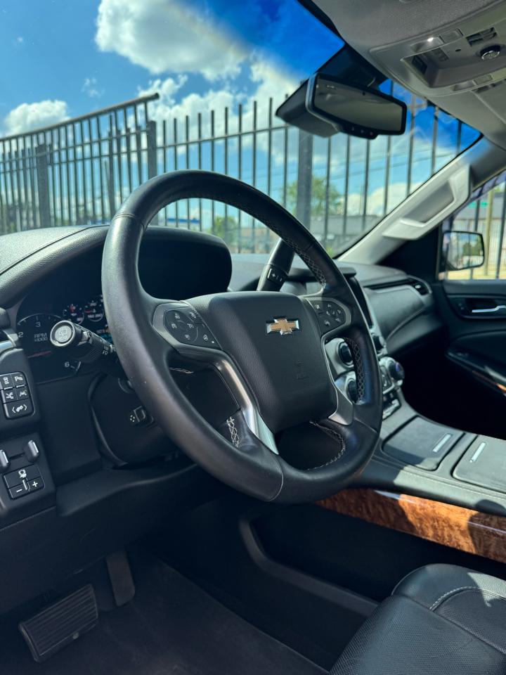 Chevrolet Suburban Premier 4WD 2017