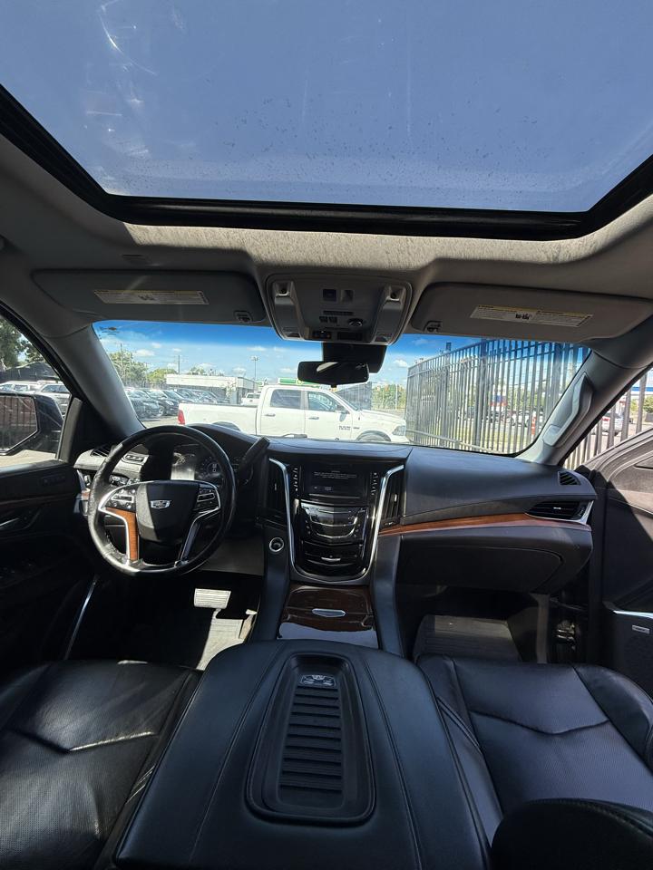 Cadillac Escalade ESV Premium 4WD 2018