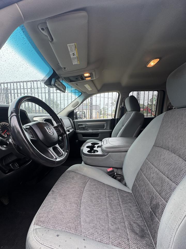 RAM 1500 SLT Quad Cab 4WD 2014