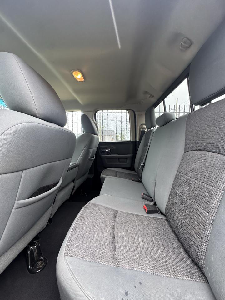 RAM 1500 SLT Quad Cab 4WD 2014