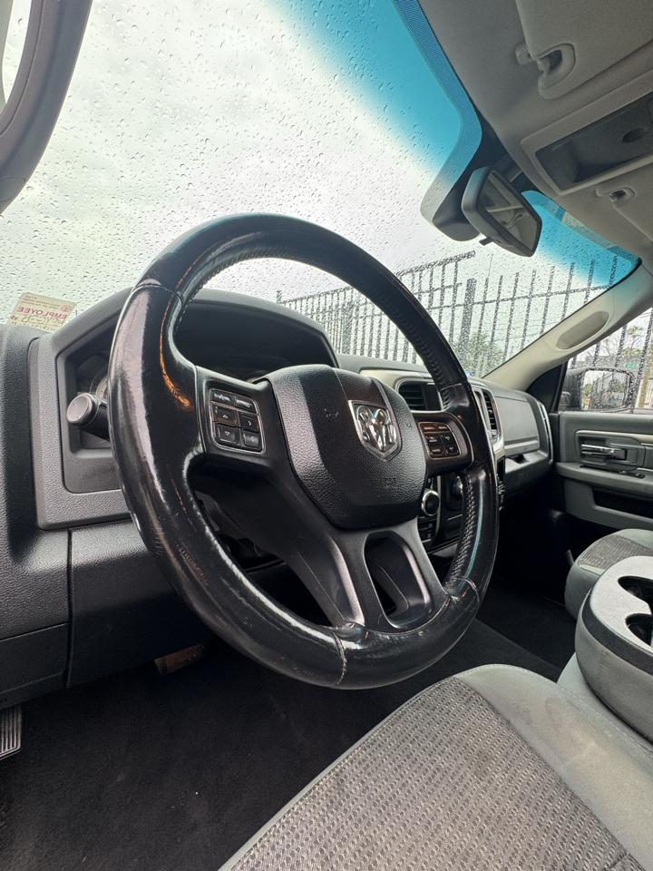 RAM 1500 SLT Quad Cab 4WD 2014