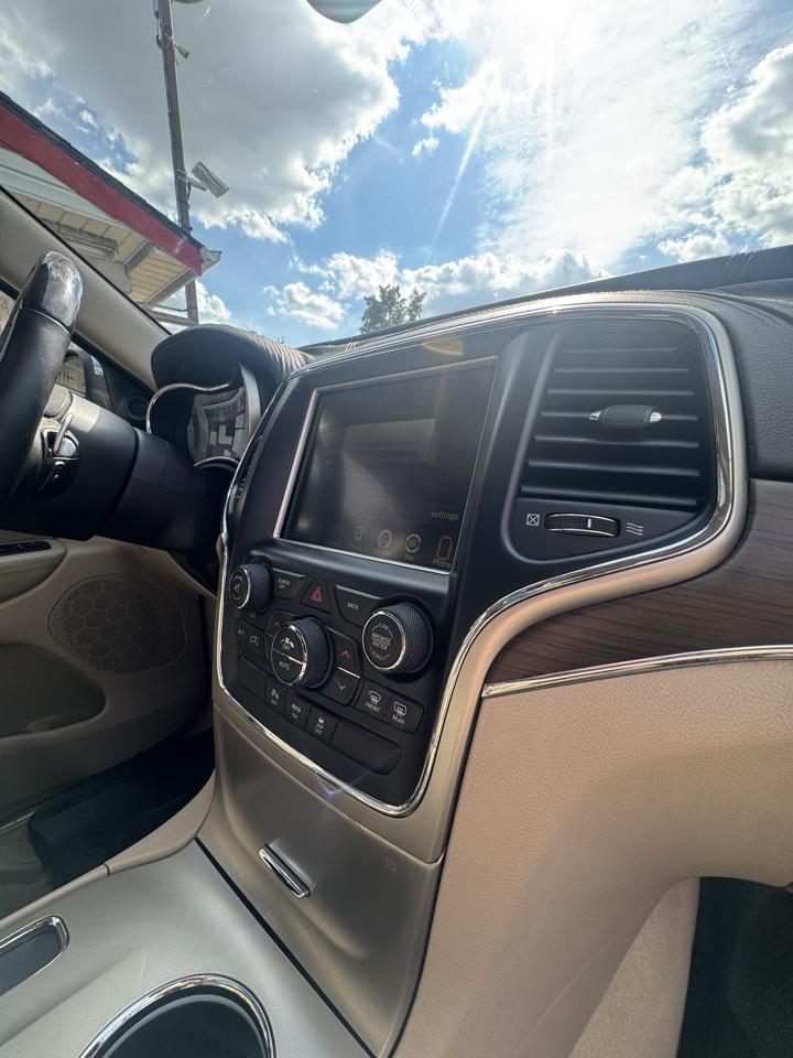 Jeep Grand Cherokee Overland 4WD 2014