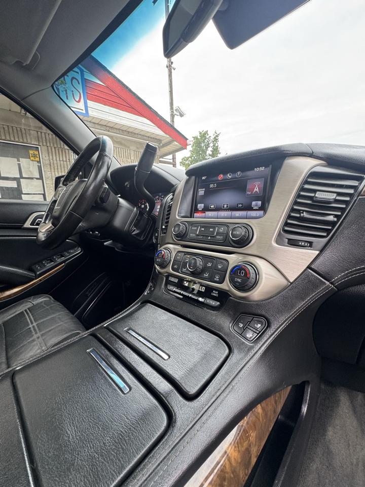 GMC Yukon Denali 4WD 2015