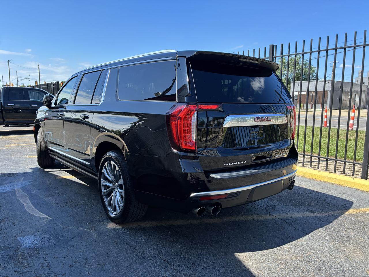 GMC Yukon XL Denali 2WD 2021