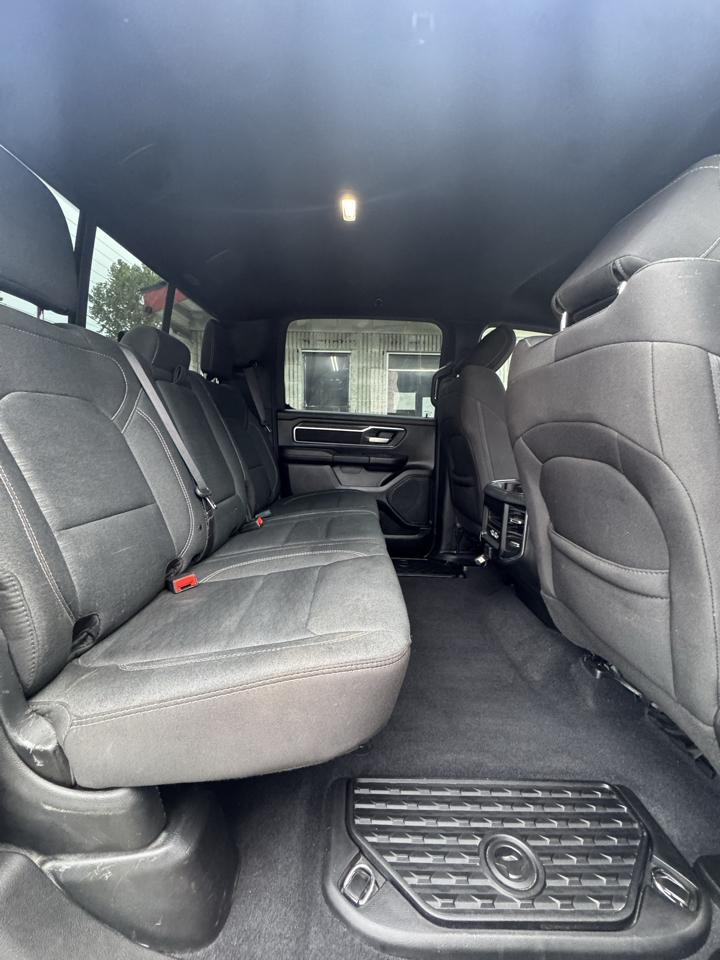 RAM 1500 Big Horn Crew Cab SWB 4WD 2025