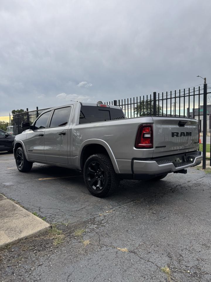 RAM 1500 Big Horn Crew Cab SWB 4WD 2025