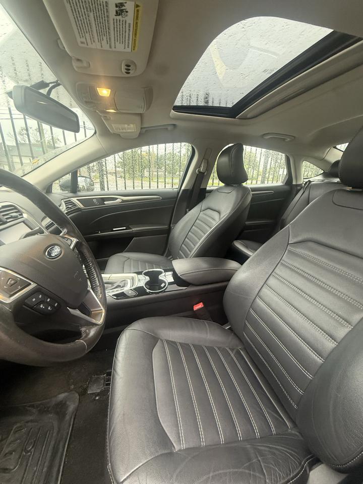 Ford Fusion SE 2015