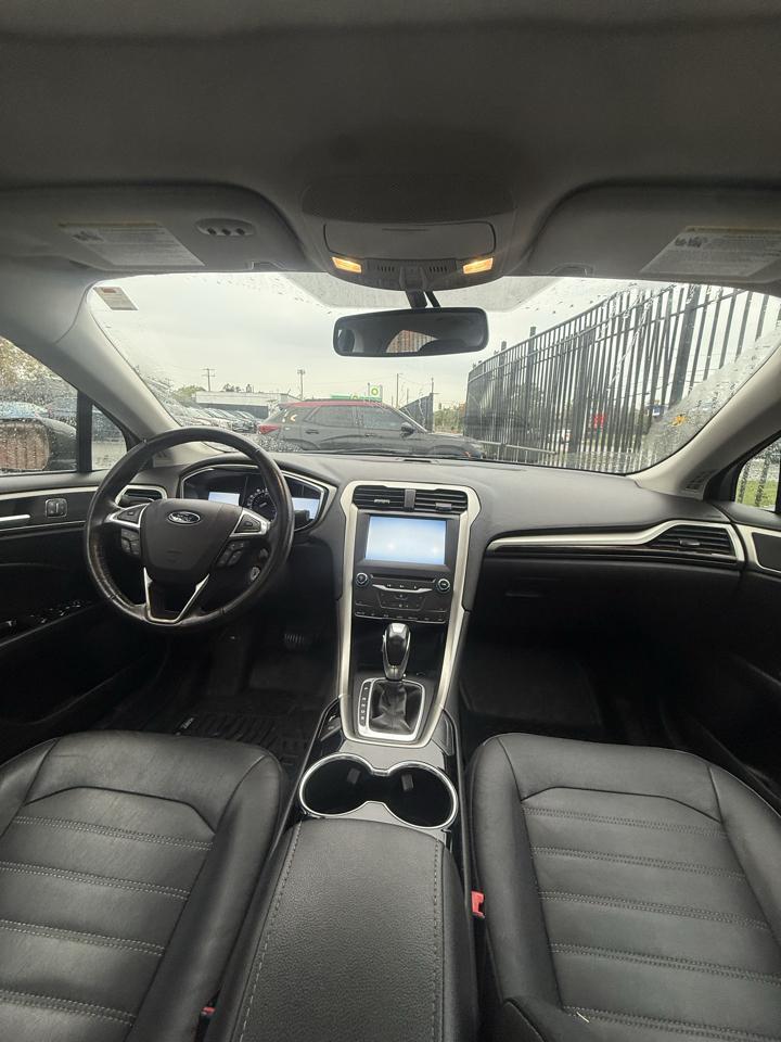 Ford Fusion SE 2015