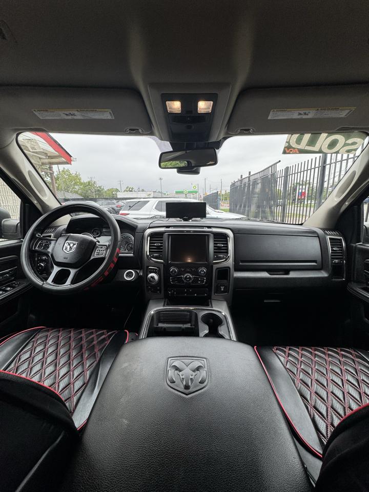 RAM 1500 Sport Quad Cab 4WD 2017